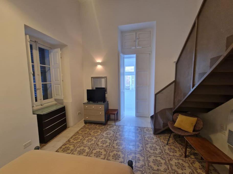 No 60, 2Nd Floor, Centrally Located, Fully Equipped Studio Apt Floriana Kültér fotó